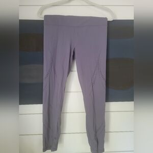 Athleta elation lasercut legging, size medium, dusk violet